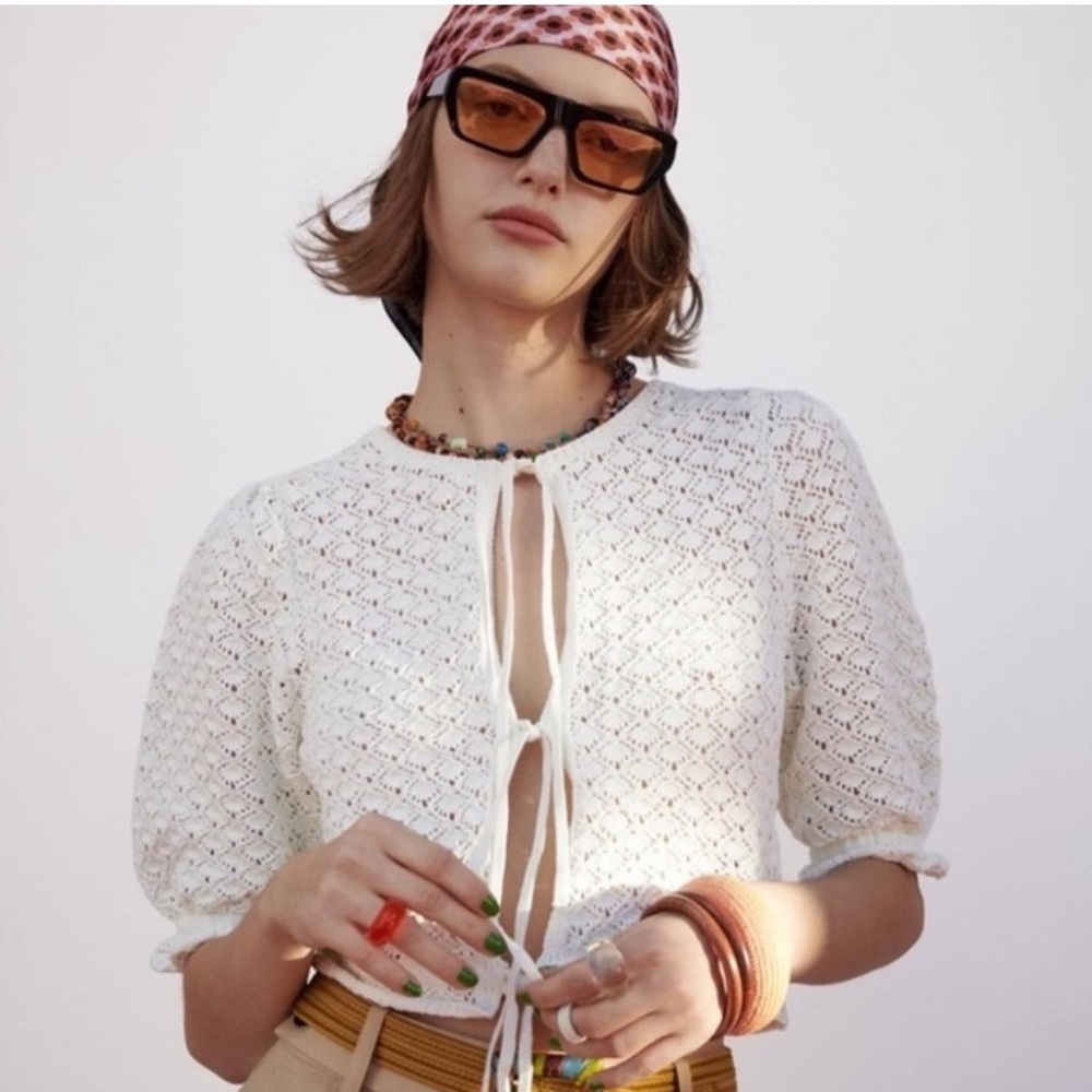 ZARA WHITE CROP TOP